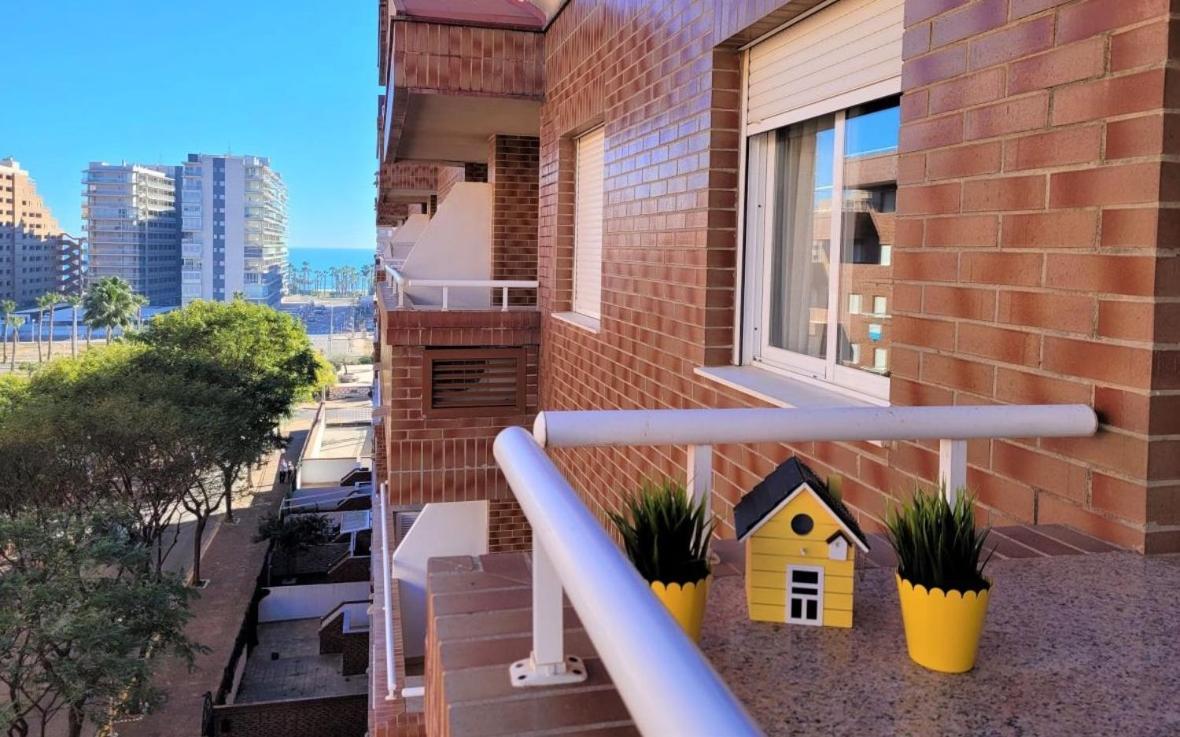 Schöne Ferienwohnung ca. 350m vom Strand entfernt Oropesa del Mar Exterior foto